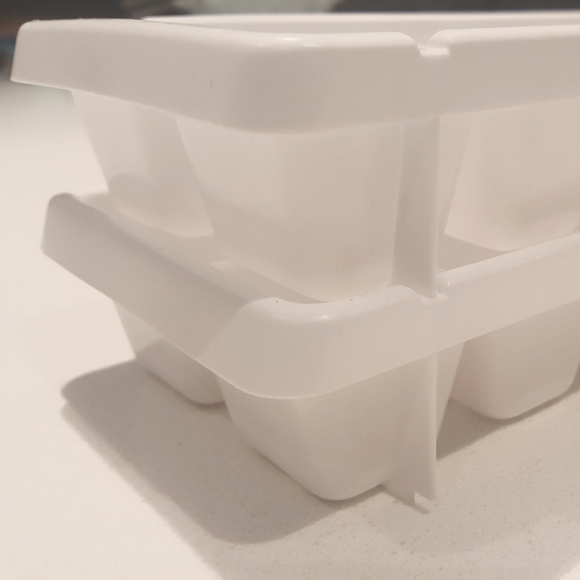 Stackable Ice Cube Trays - Picture 1 of 2